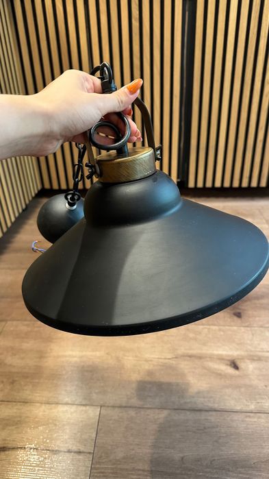 Lampă suspendată