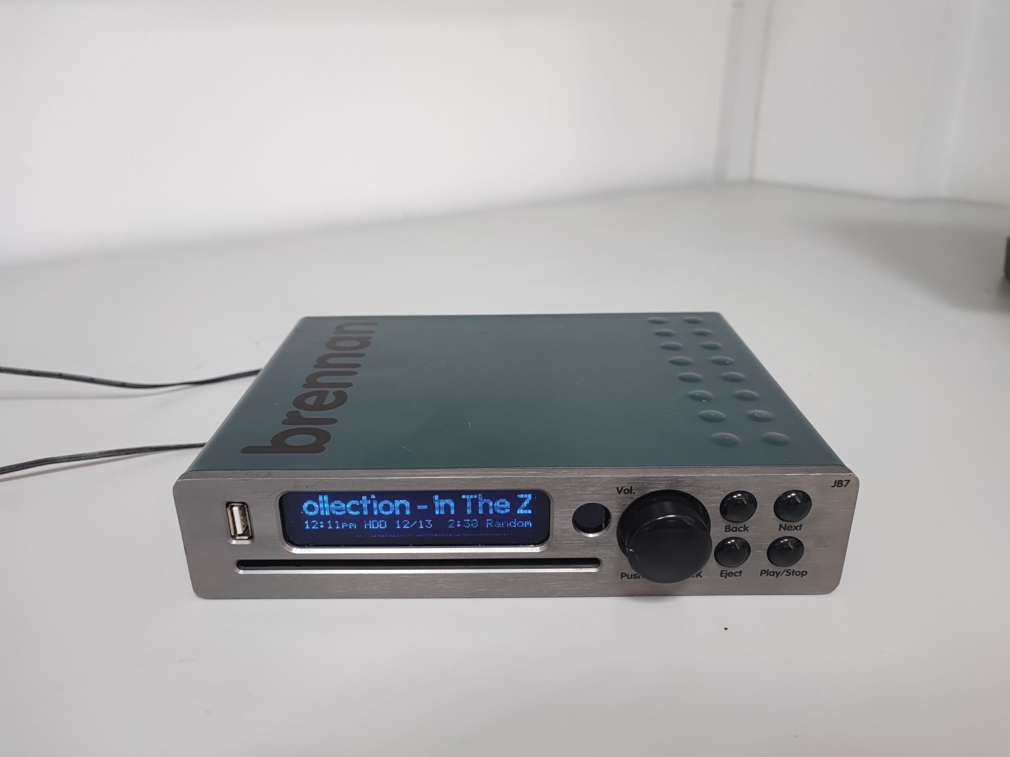 Amplificator Brennan JB7 cu HDD 320GB, cd player, usb si jack