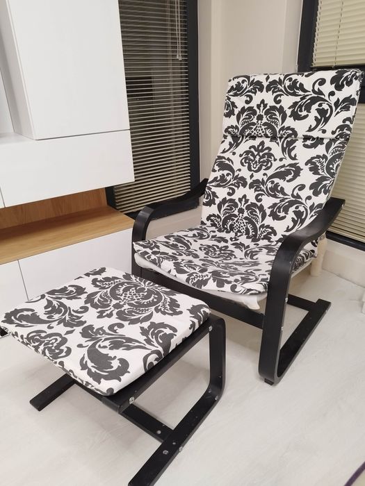 Люлеещ се стол с табуретка