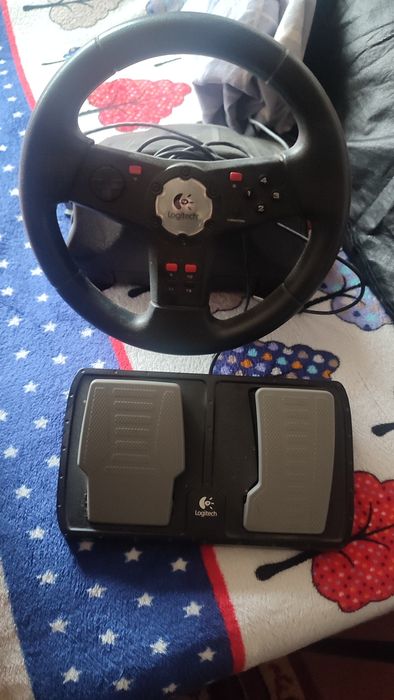 Продам игровой руль