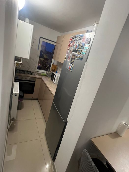 Vand apartament situat in Craiovita Noua zona Materna