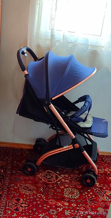 Коляска чемодан лёгкая