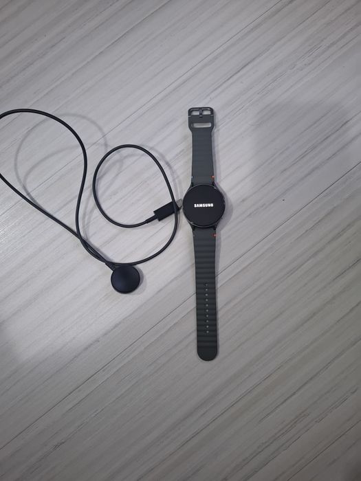 Vând Smartwatch Samsung Watch 7 44 mm