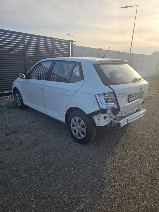 Skoda Fabia an 2015 avariat