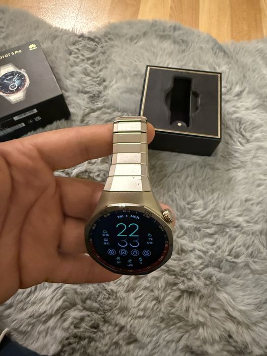 Huawei watch gt 5 pro titanium