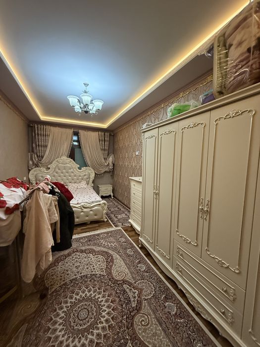 Vokzalda 3 xona kvartira sotiladi arzon narxda