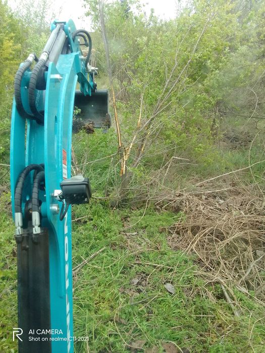 Изкопни услуги с мини багер