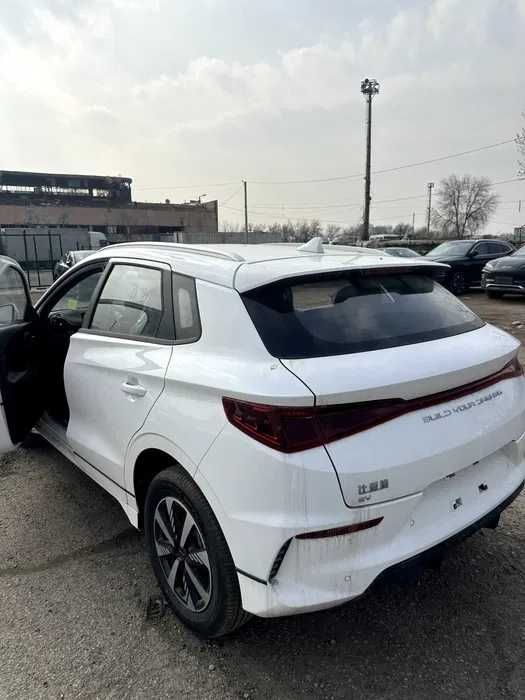 BYD E2 nasiya savdo yillik 12%