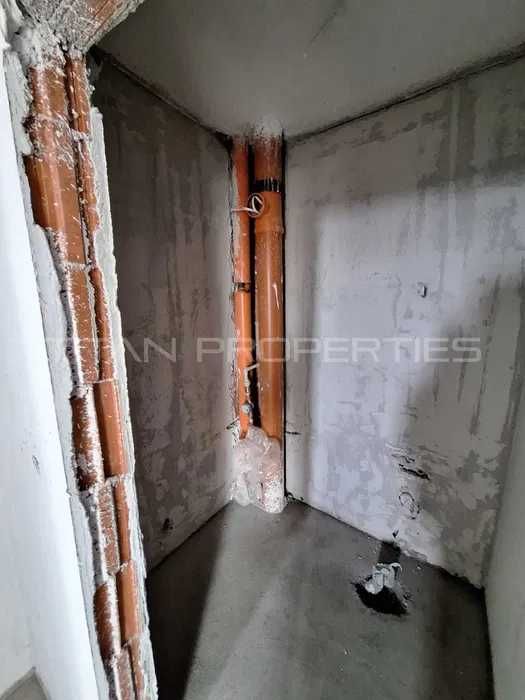 Продава се Тристаен апартамент в Пловдив, Остромила - 139 кв.м за 1331 €/кв.м - Снимка #9