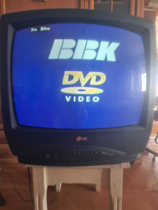 Телевизор " LG " и DVD-плеер BBK dv315s в рабочем состоянии .