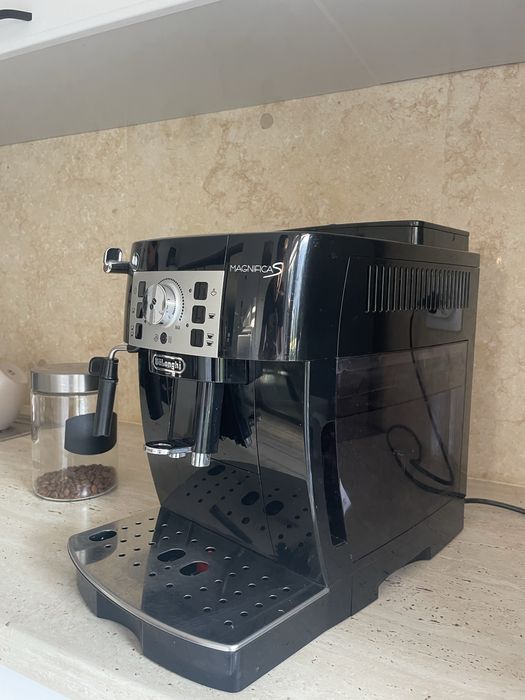 Masina de Cafea Delonghi