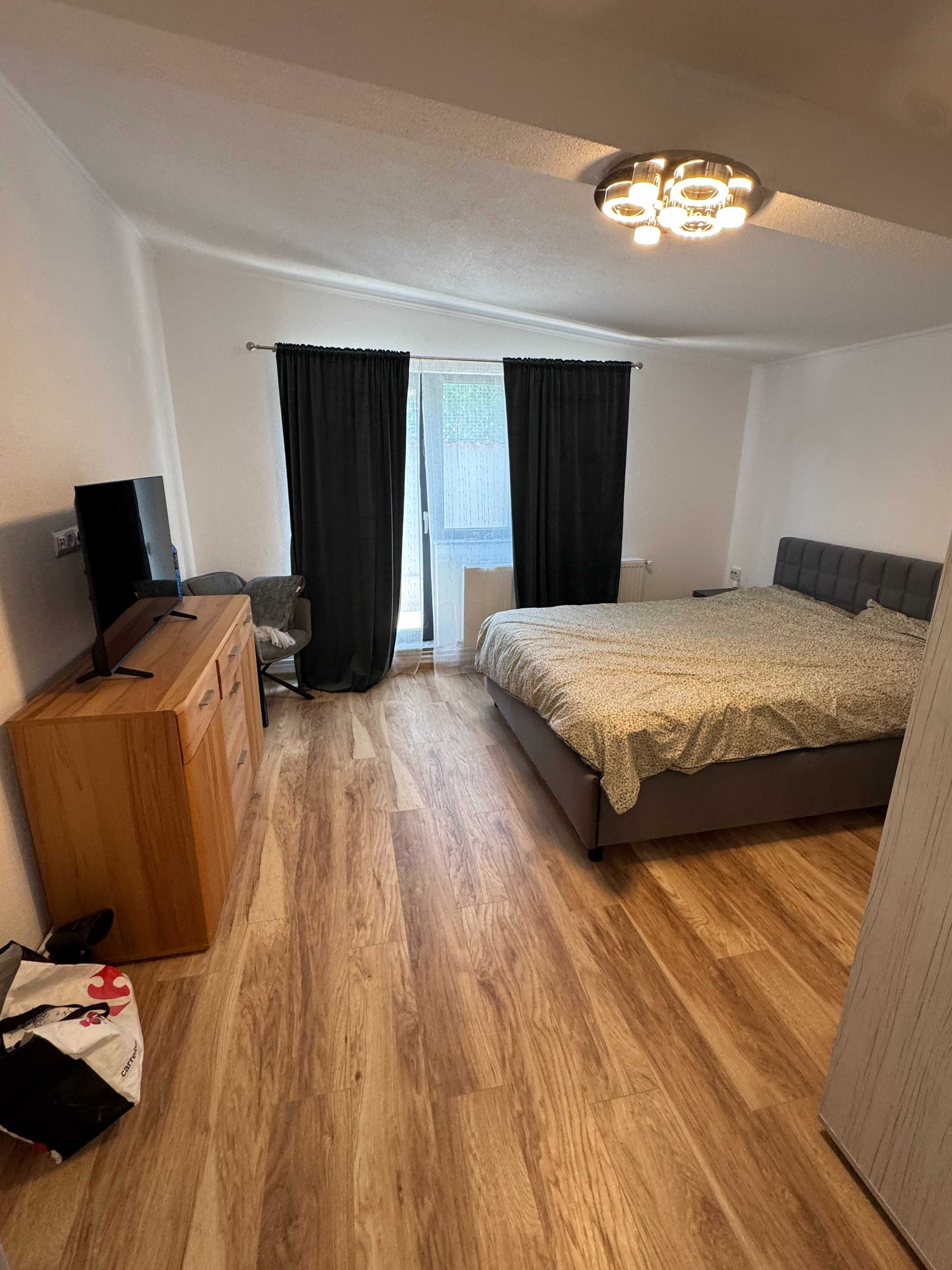 vand apartament finisat, in bloc nou