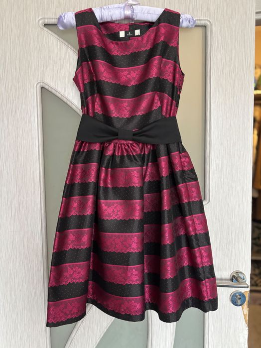 Елегантни рокли и гащеризон Guess и др.