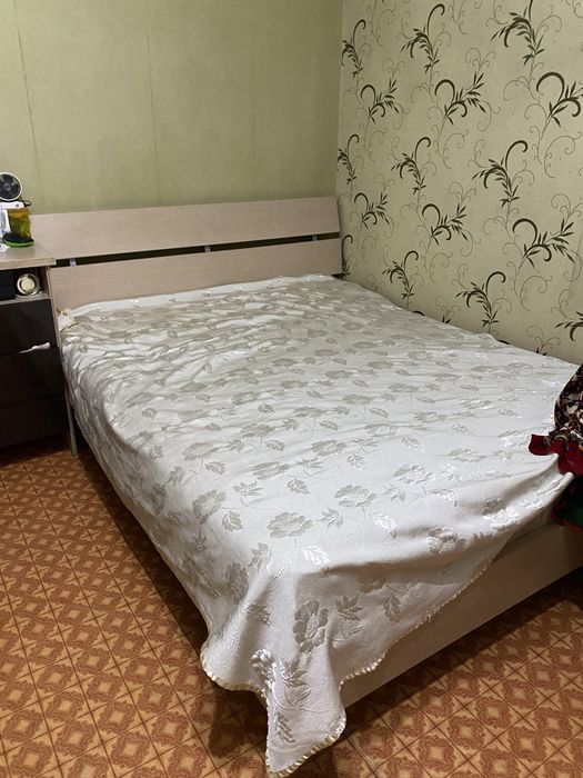 Продается кровать в отличном состоянии.