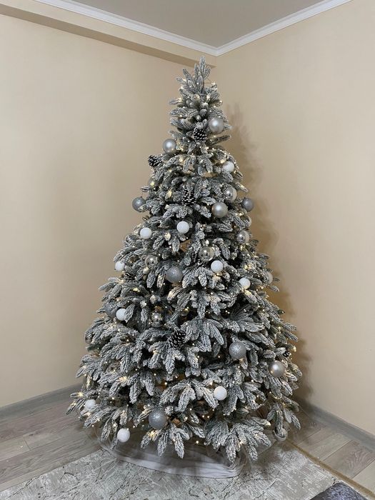 Елка новая 210 см., 87900 тг., ред кредит