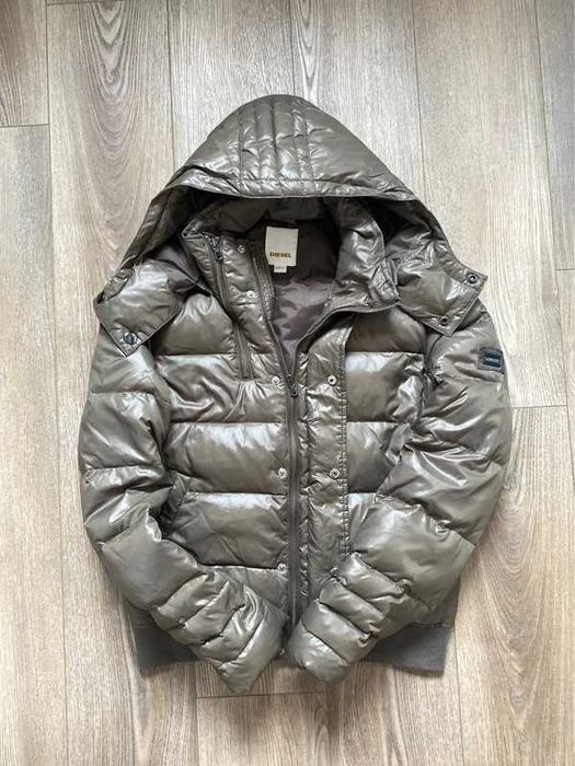 DIESEL geaca puf marime L (merge pentru M)
