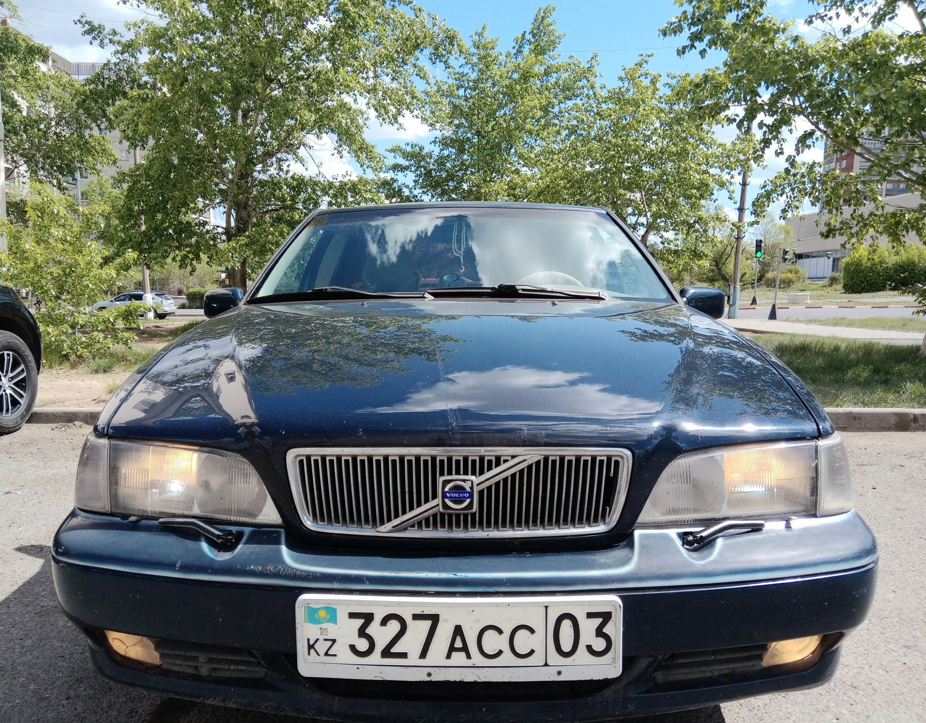 Автомобиль Volvo S70