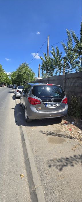 Vând Opel Meriva 2011