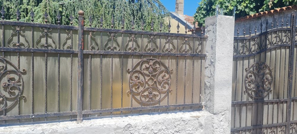 Vând gard fier forjat