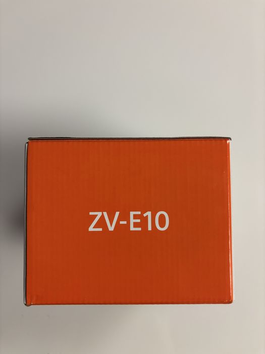 Sony Alpha ZV-E10 cu obiectiv 16-50 mm F/3.5-5.6 sigilat