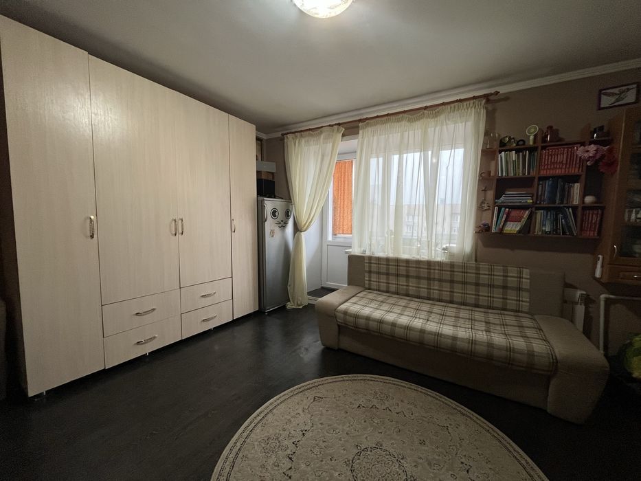 Сдается на ДОЛГОСРОЧНУЮ АРЕНДУ уютная и светлая 1 комнатная квартира.