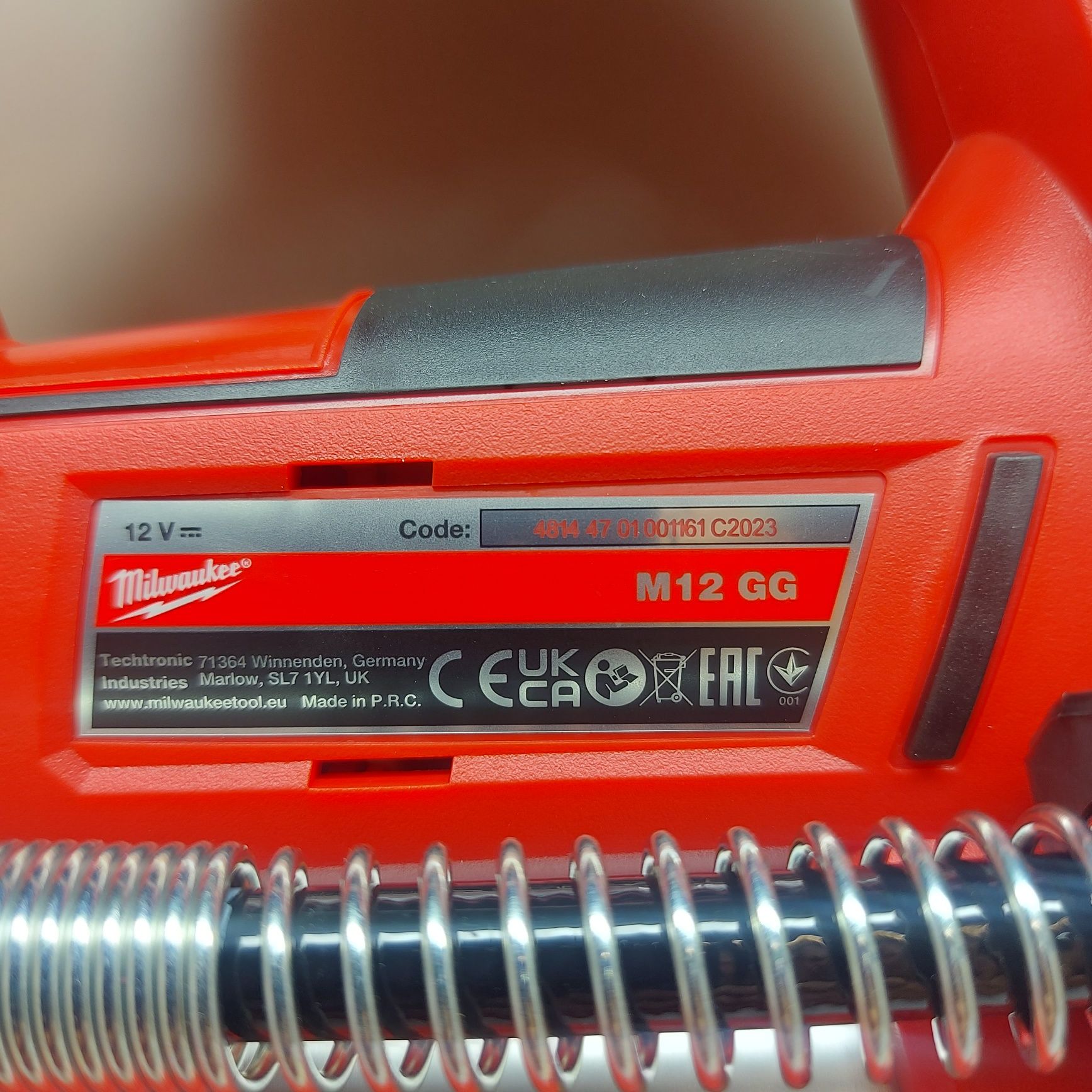 ПРОМОЦИЯ.Акумулаторна гресьорка Milwaukee M12 GG-0