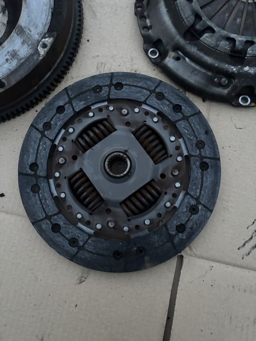 kit ambreiaj peugeot 1.6HDi motor 9HX dezmembrari peugeot