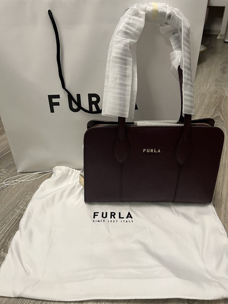 Оригинална чанта Furla от Австрия