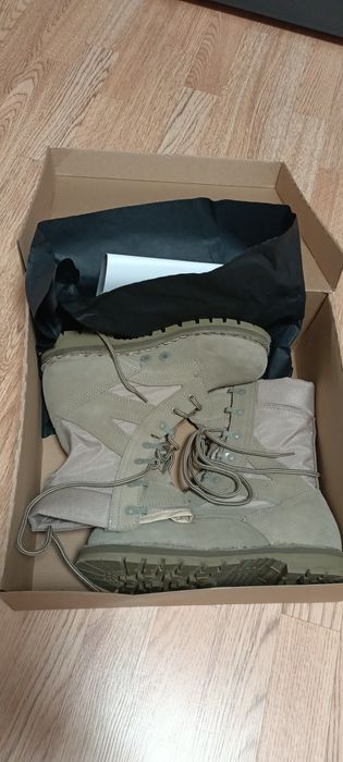 Bocanci militari Nr 39 de vânzare