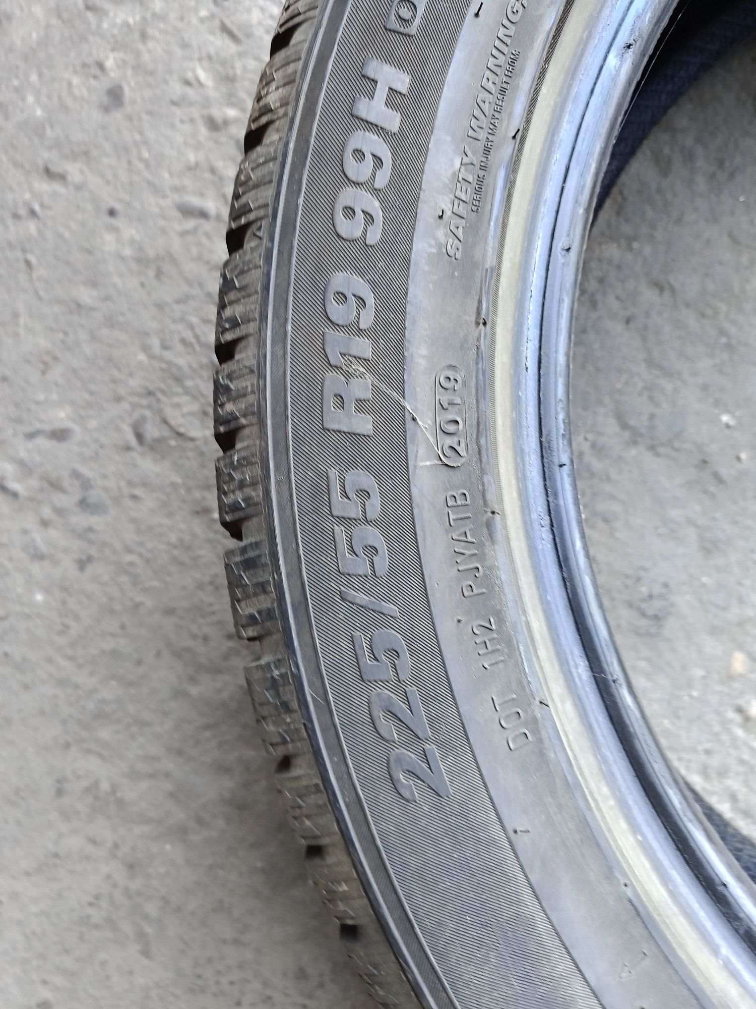 Зимни гуми -19цола -225/55-1бр.-99лв."KUMHO"