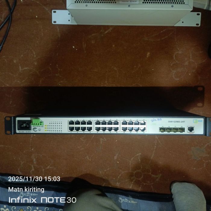 Продам SNR-S2962-24T и eltex mes 2408b