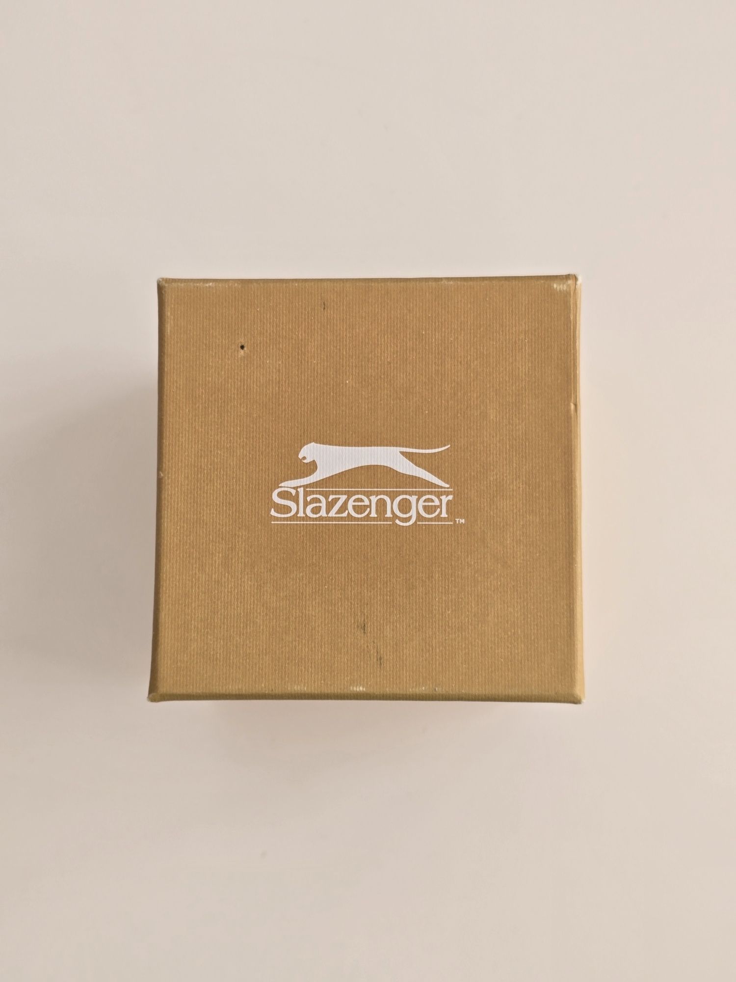 Дамски часовник Slazenger с камъни Сваровски