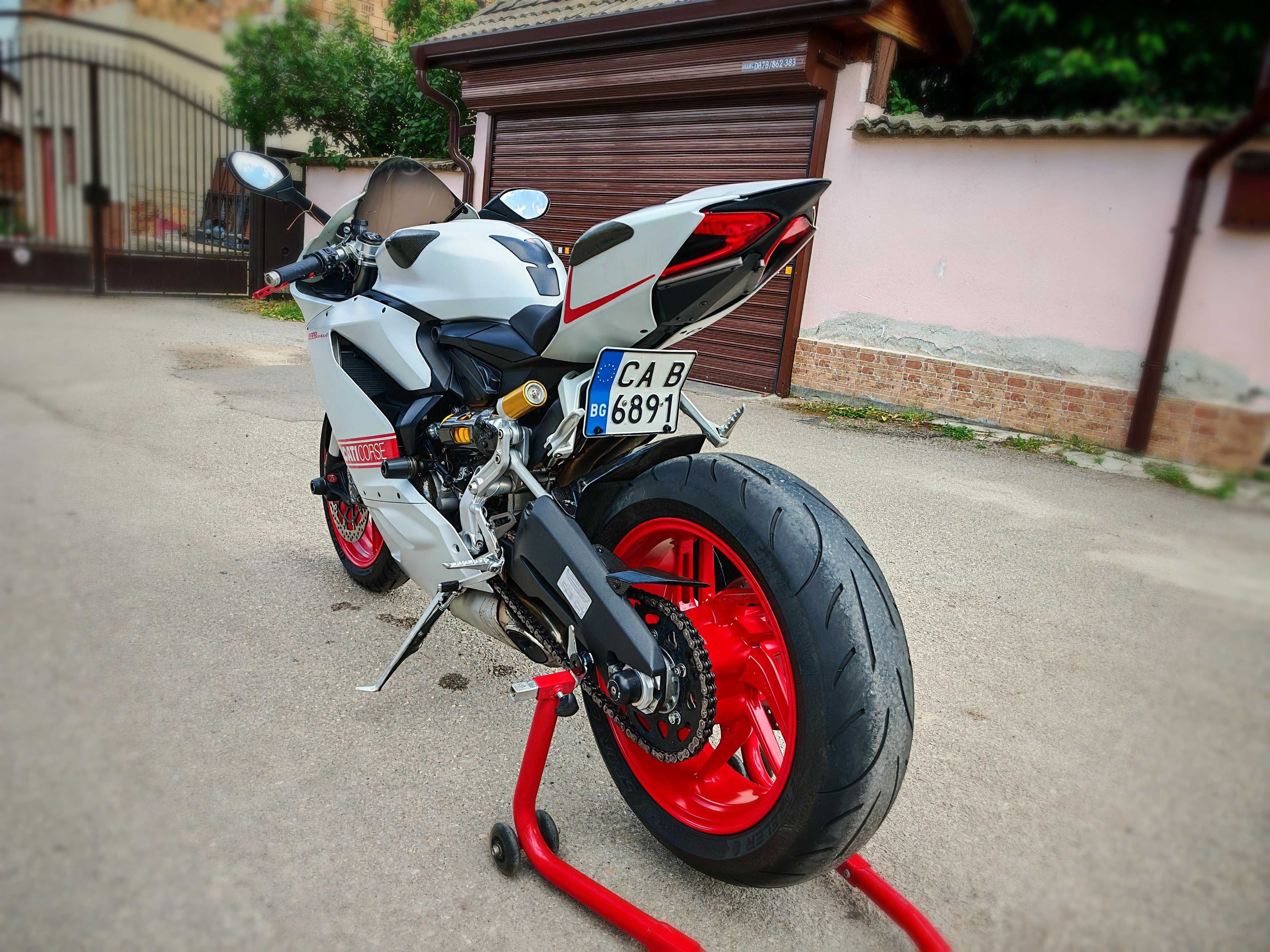 Ducati Panigale 899