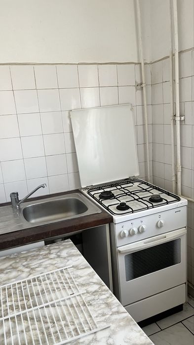 Inchiriez garsoniera