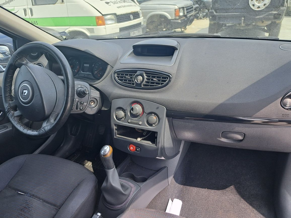 Рено Клио 3  Renault Clio 1.5 DCI НА ЧАСТИ