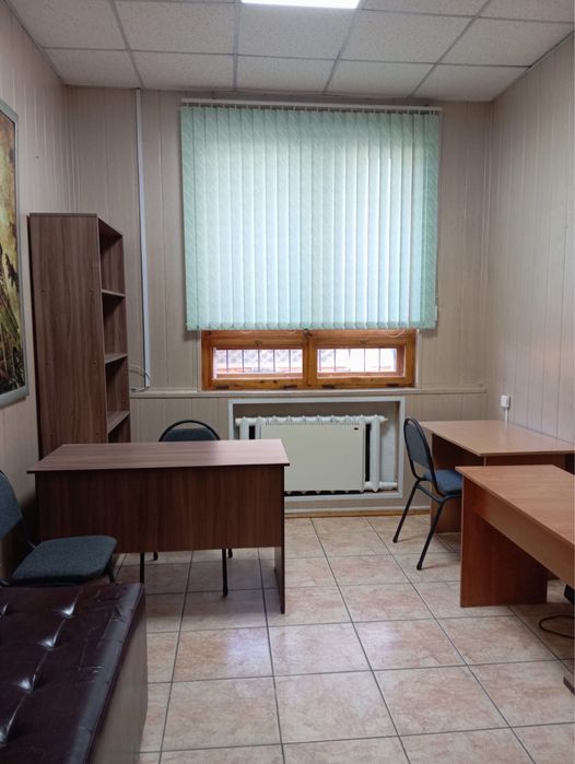 Офис   16 кв  почасовая и посуточная аренда  с 8 до 20 ч. 1 этаж