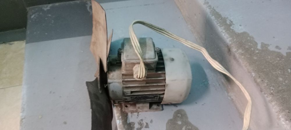 Продам электродвигатель
