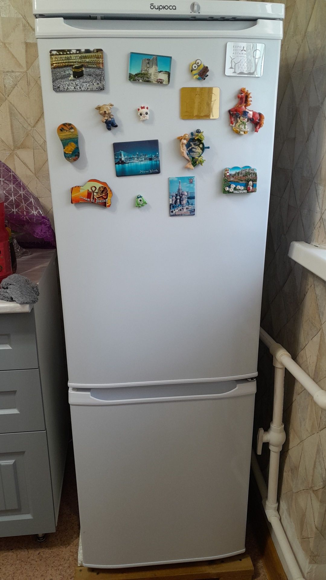 Холодильник  бирюса срочно продам