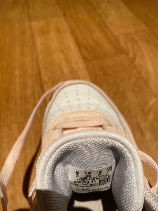 Pantofi sport Puma fete, culoare alb-roz, marime 38, stare buna