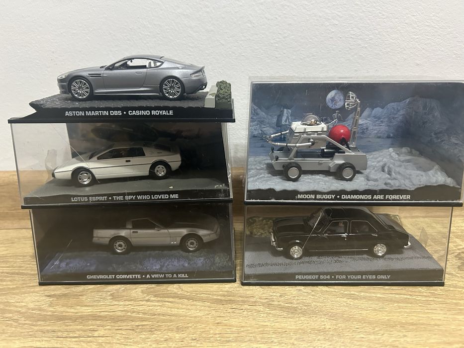 masinute de colectie 007 Aston Martin Lotus Esprit Chevrolet corvette