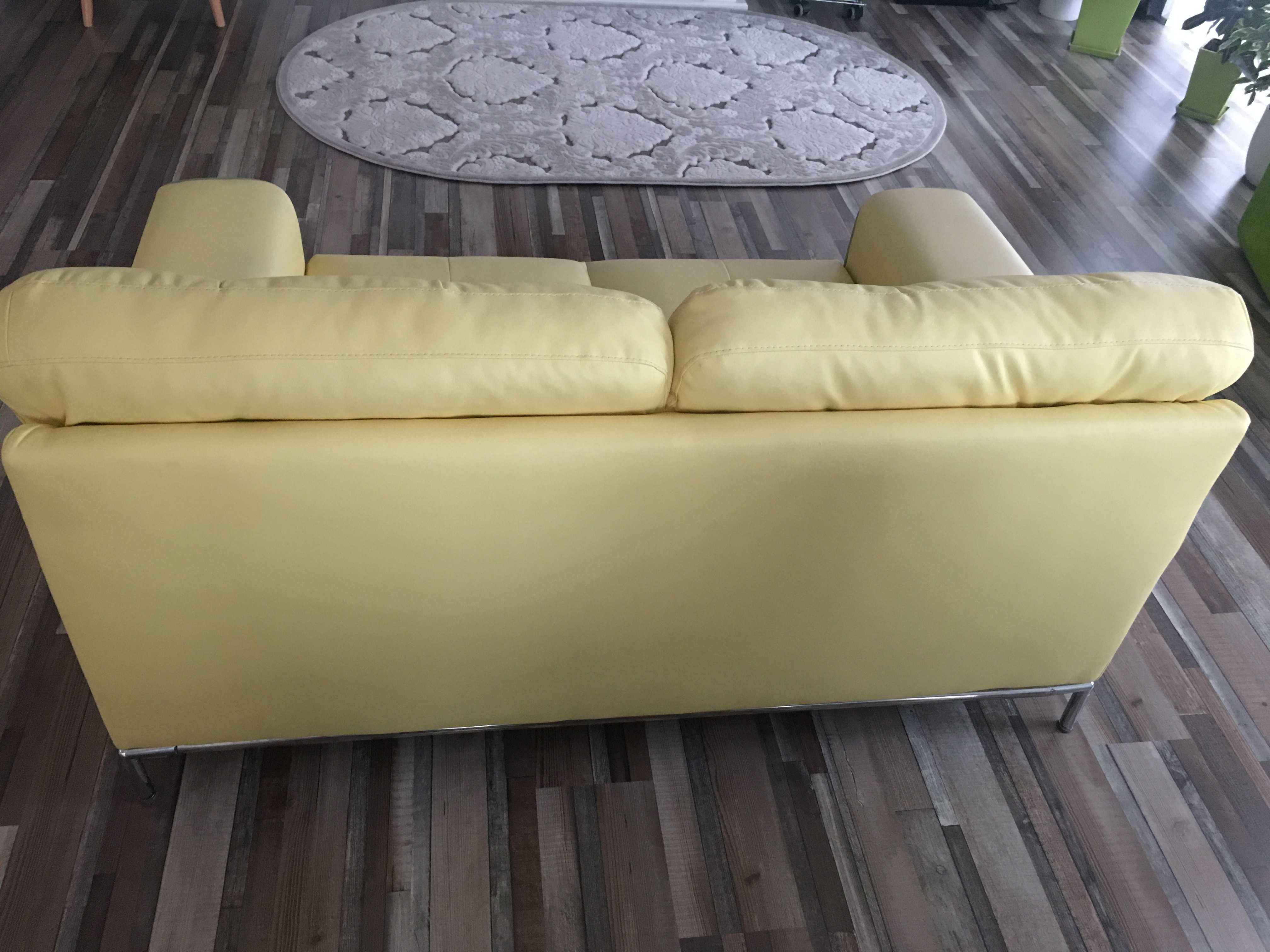 Canapea 2 locuri, piele ecologica, culoarea galbena