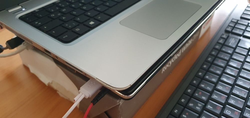 Лаптоп HP Probook 430 g4 13.3 FullHD, i5-7200U, 12 GB, 256SSD, 500GB