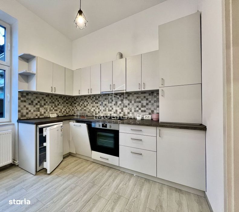 Spatiu 75mp , 2 bai, parter - strada Ploiesti - Centru