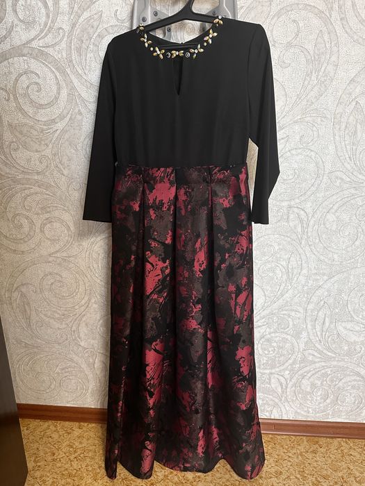 Көйлек 46шы размер,турецкий 2рет киілген. 5000 теңгеге беріп жіберемін