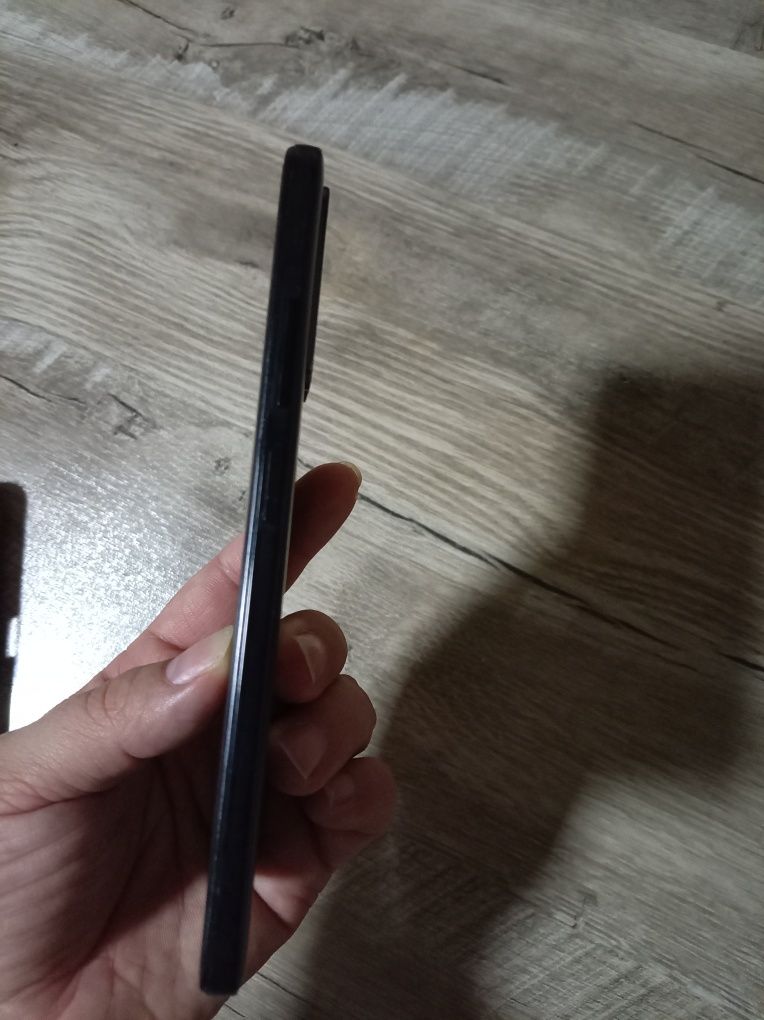 Redmi 11 pro telefon rangi to'q seriy hotirasi 128gb ochilmagan holat