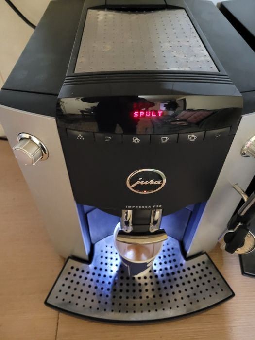 Expresor de Cafea Jura  F 50 și C 5  / 2 bucăți