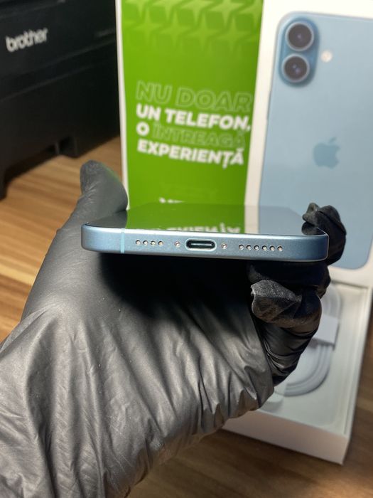 iPhone 16 Plus • 256 GB • Teal