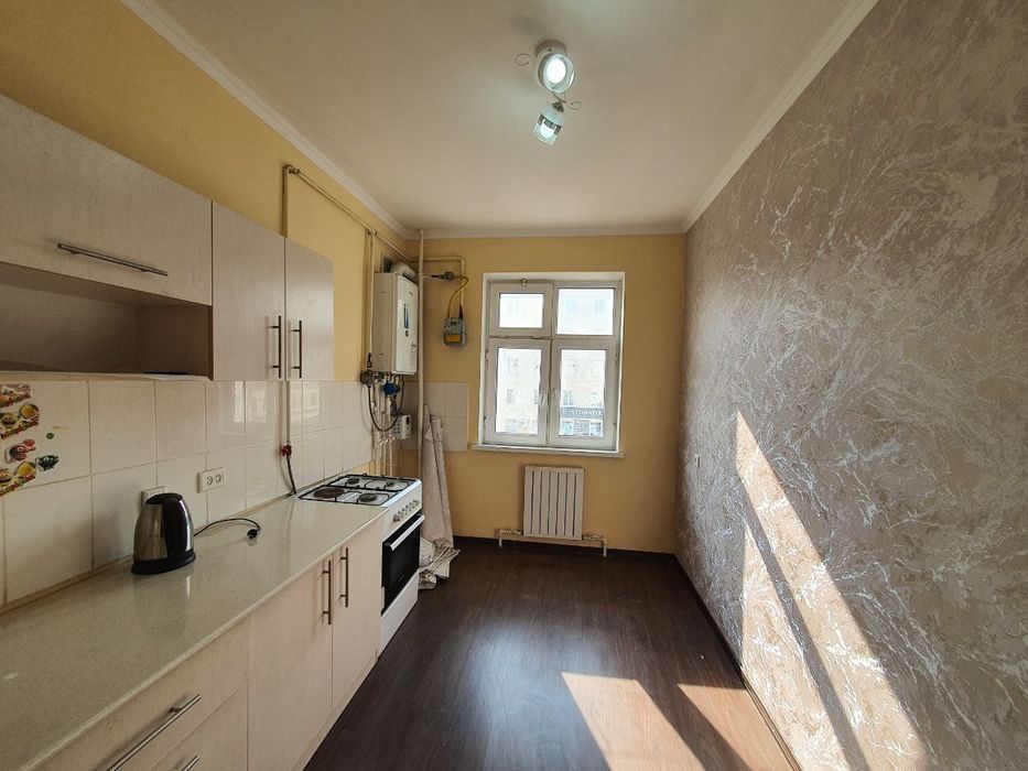 Фрунзенский масивда 3 хонали квартира сотилади