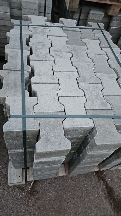 Pavaj                      .