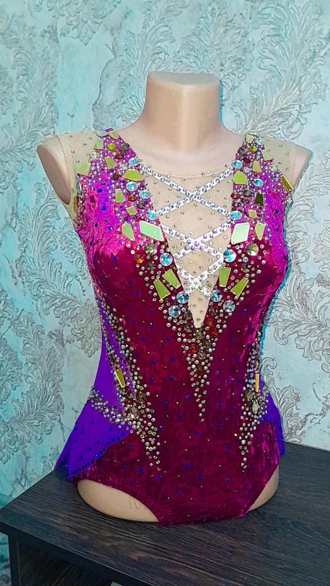 Новый купальник для  гимнастики. Продажа  и прокат